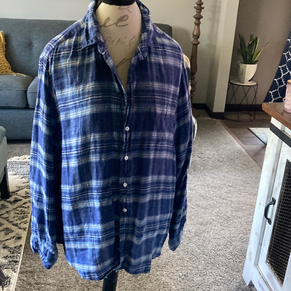 Frank and Eileen blue flannel size Xl. EILEEN Style